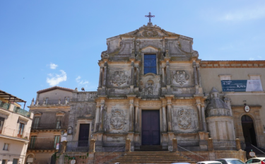 Facciata della Chiesa Facciata della Chiesa